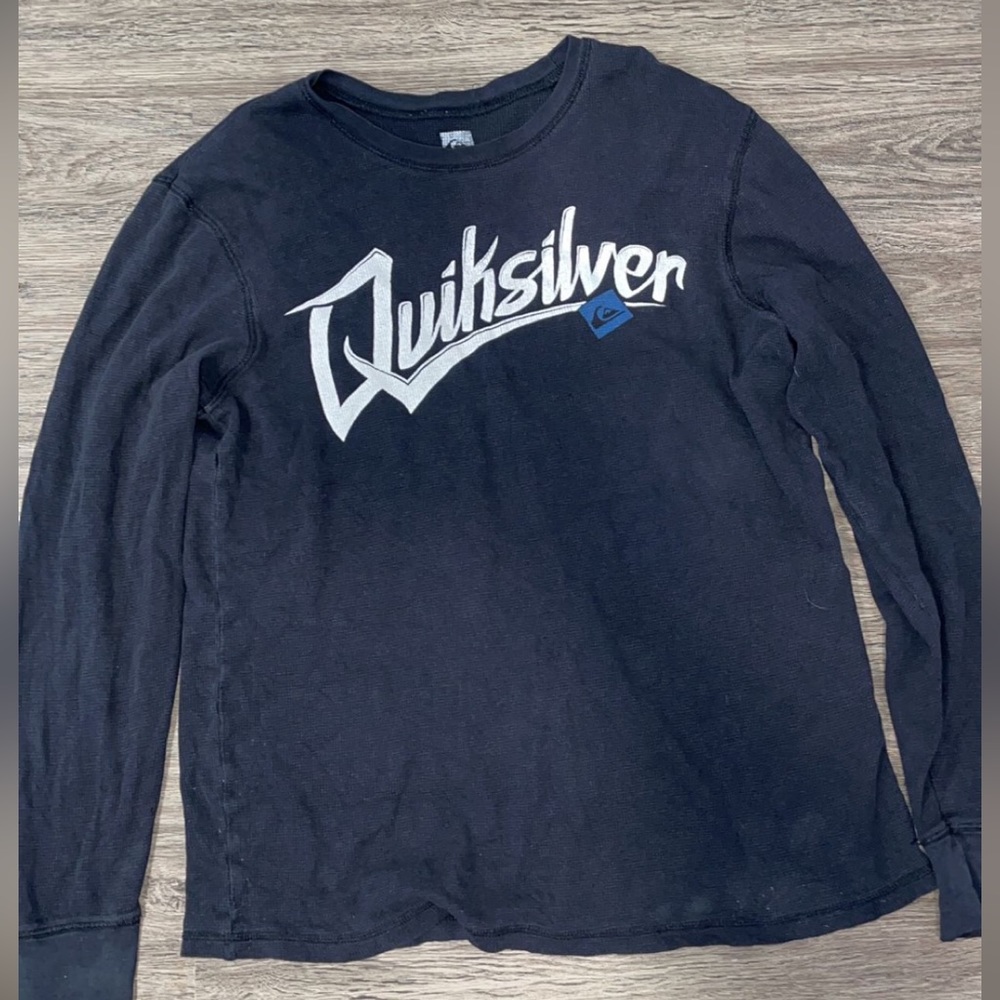 quicksilver crewneck fit M-L